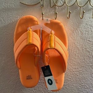 Wild Fable Orange Thong Platform Sandals Size 9 NWT